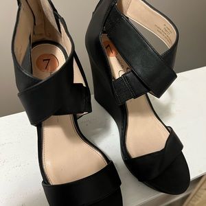 Jessica’s Simpson shoes ! Brand new never worn .